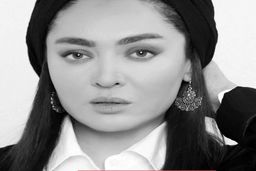 تیپ فوتبال بازی کردن عجیب نیکی کریمی | نیکی کریمی با صندل به استادیوم رفت + عکس