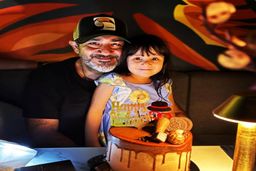 ساعت گران‌قیمت ٩٠ میلیون تومانى مهران غفوریان | لباس مهران غفوریان خبرساز شد +عکس