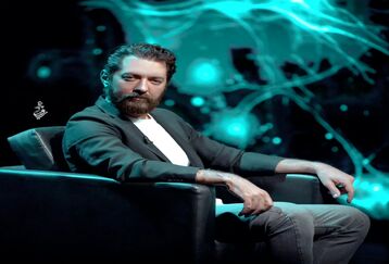 عکس جنجالی همسر بهرام رادان بعد از پدر شدن بازیگر معروف | گوشی ۷۷میلیونی همسر بهرام رادان، ملت را ذوق‌زده کرد +عکس