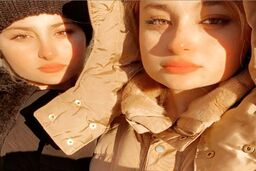 تفریح زمستانی سارا و نیکا و مادرشان در لاکچری ترین جای سوئد + عکس