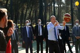 کار عجیب رئیس جمهور ترکیه پس از شرکت در نماز جمعه  +عکس