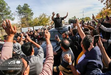 هادی چوپان چه خودرویی سوار می شود | خودرو ۱۵ میلیارد تومانی زیر پای هادی چوپان +عکس