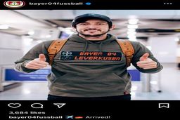 سلفی سردار آزمون پس از اولین بازی، سوژه شد