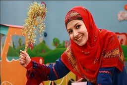 برف بازی خاله شادونه به همراه مادرش | مادر جوان ملیکا زارعی با تیپ روسی از دخترش جلو زد + عکس