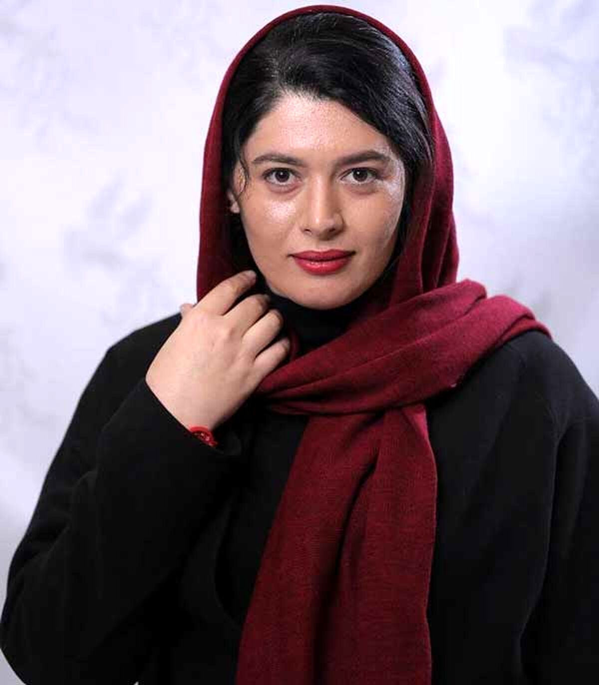 تصویری از هادی حجازی فر و ژیلا شاهی ویرال شد | مژگان و نعیم سریال پوست شیر چه نسیتی با هم دارند؟