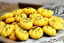 شیرینی یک کالای سوپرلوکس شد | خرید شیرینی دانه ای شد | قیمت شیرینی در بازار چند؟