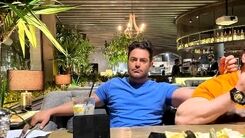 عکس لو رفته از مهمانی خصوصی محمدرضا گلزار با رفقای قدیمی /تیپ خجالت آور محمدرضا گلزار در دورهمی +عکس