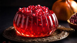 روش تهیه ژله انار مخصوص برای شب یلدا | مهمانی خود را با این ژله جذاب کنید
