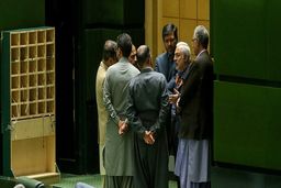  حضور نمایندگان با لباس محلی در مجلس+ عکس