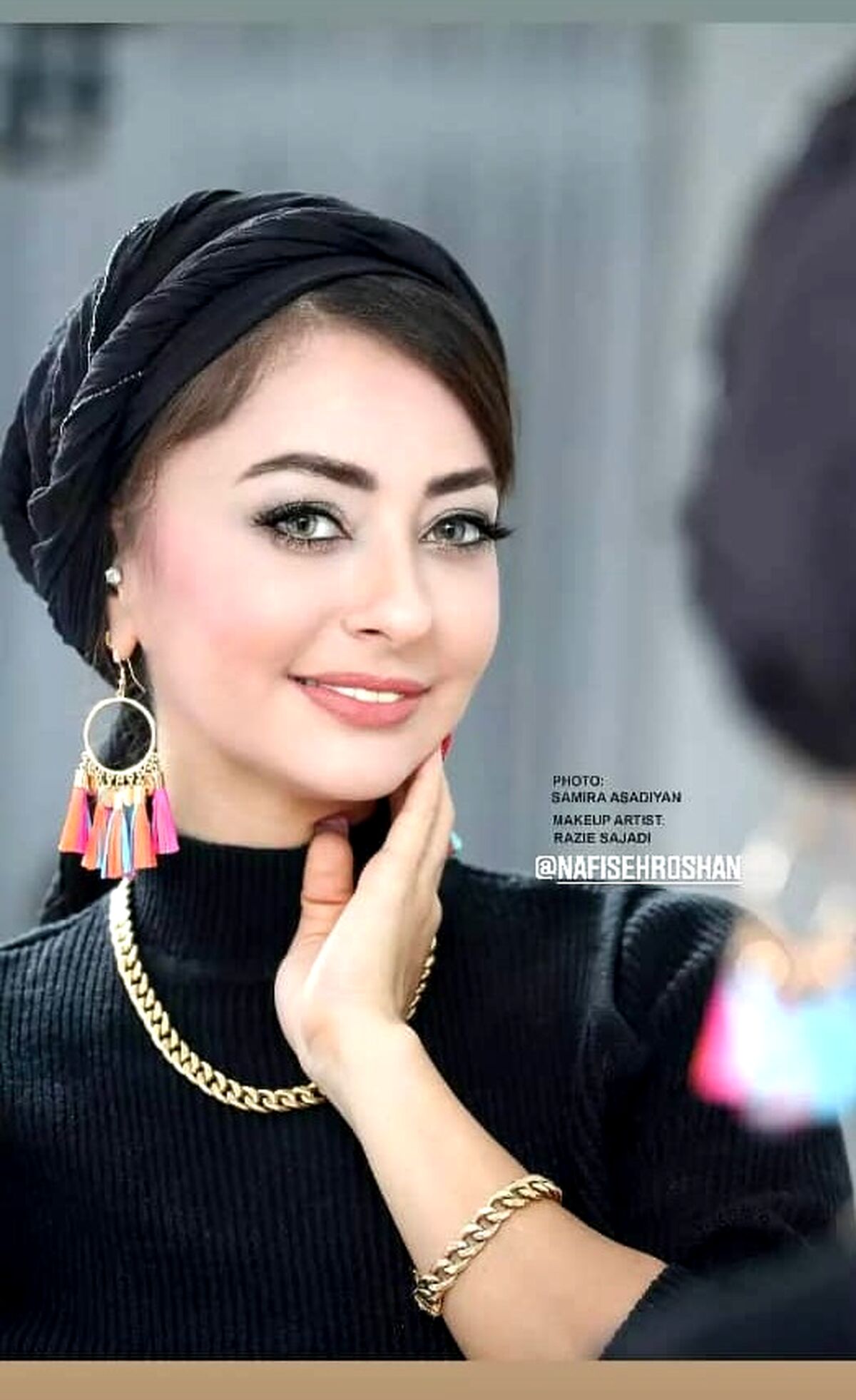 حرکت دور از شان نفیسه روشن با ناخن های ترسناک+عکس