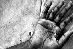 ماجرای تعرض زن رزمی‌کار به استادش | انتقام عجیب زن جوان با کمک دایی اش