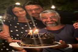 تیپ عجیب غریب پژمان جمشیدی کنار دو بازیگر زن همه را شوکه کرد!؟/پژمان جمشیدی با لباس مسخره در اکران یک فیلم +عکس جنجالی