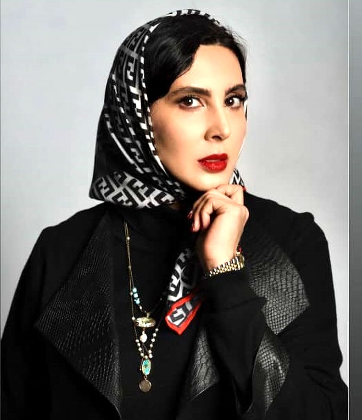 سیزده بدر عجیب لیلا بلوکات با حیوان خانگیش /پوشش زمستانی خانم بازیگر همه را متحیر کرد