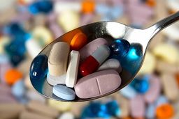 ویتامین‌هایی که نباید با هم مصرف شوند را بشناسید | بهترین زمان خوردن ویتامین ها