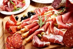 قیمت کالباس از گوشت گرانتر شد! / یک کیلو کالباس کیلویی چند؟