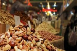 امسال با پول عیدی چه اقلامی میشه خرید ؟ | هزینه خرید گوشت و مرغ، میوه، آجیل و شیرینی و لباس شب عید