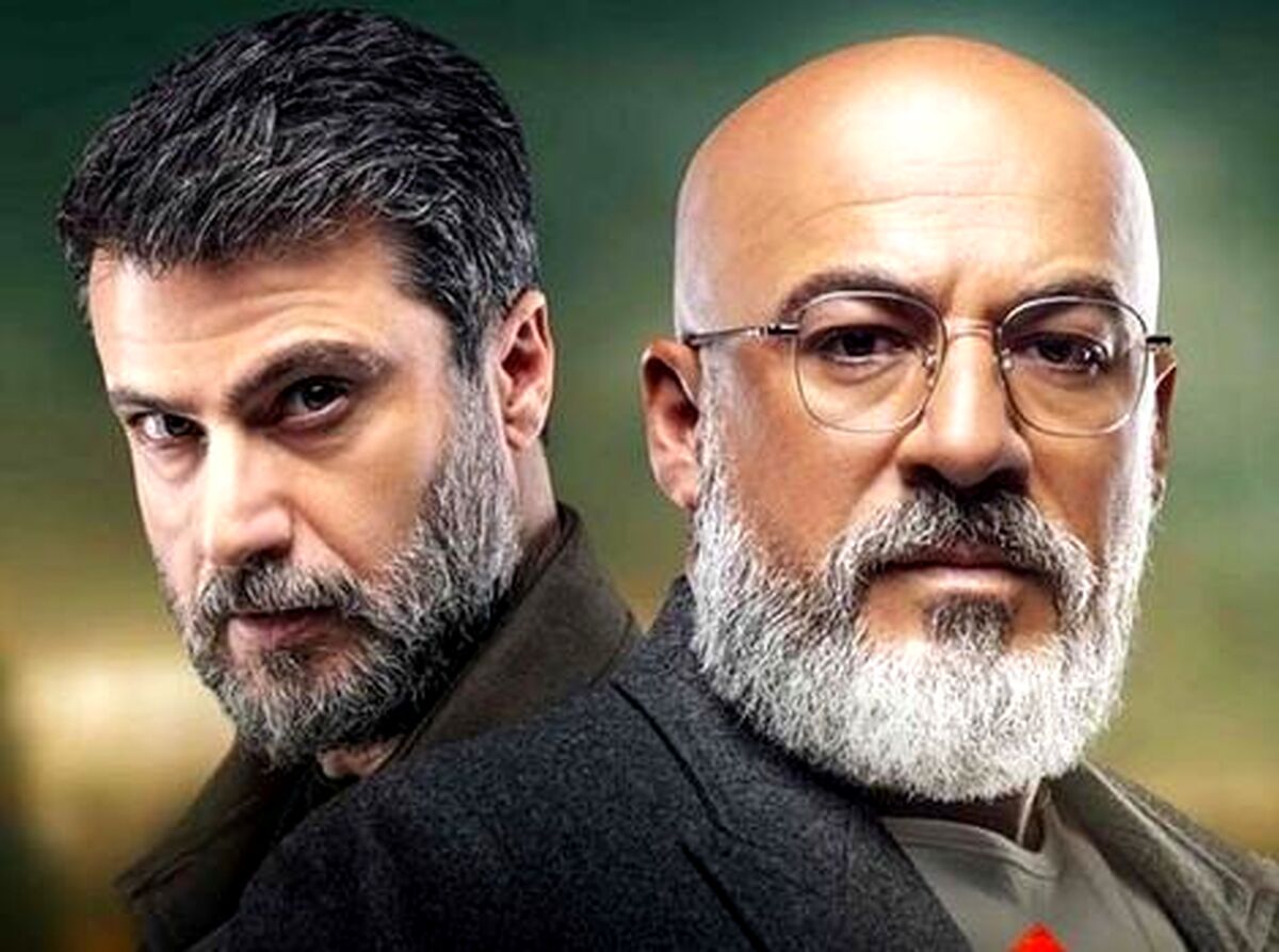 تصاویری هولناک از بازسازی صحنه جنایت قاتل خونسرد | ماجرای قتل برادر پزشک به سبک سریال خونسرد