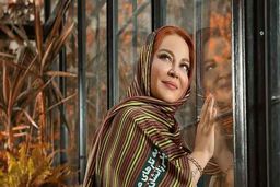 ژست منشوری بهاره رهنما و حاجی وسط سبزه زار+عکس