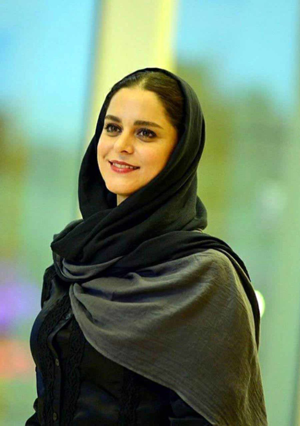 عکس غزل شاکری و مادر زیبایش