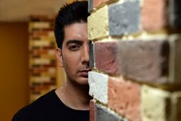 سورپرایز فرزاد فرزین در شب کنسرتش| جشن تولد لاکچری خواننده معروف