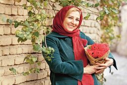 مسخره بازی و خل و چل بازی های مرجانه گلچین و دوستان بازیگرش در رستوران کار دستشان داد + عکس | جنجال جدید مرجانه گلچین