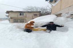 ارتفاع برف در کلیشم گیلان، ۱/۵ متر +عکس