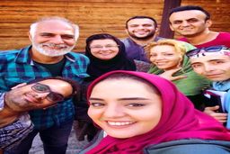 چندش آورترین عکس یادگاری 3 خانم بازیگر ایرانی | عکس نرگس محمدی در کثیف ترین توالت عمومی! +عکس