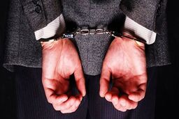 دستگیری پدر و دختر کلاهبردار | ۱۰۰ میلیارد تومان به جیب زدند
