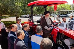 آل هاشم سوار بر تراکتور جدید +عکس